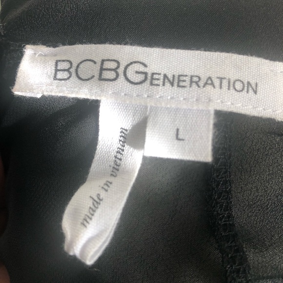 BCBGeneration Black Sheer Top w/Floral Front Sz. Large - Picture 6 of 6